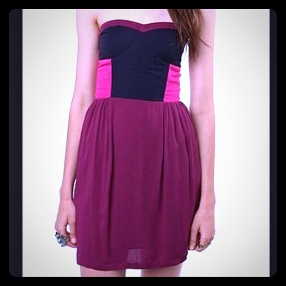 Urban Outfitters Dresses & Skirts - Urban Outfitters Colorblock Strapless Dress